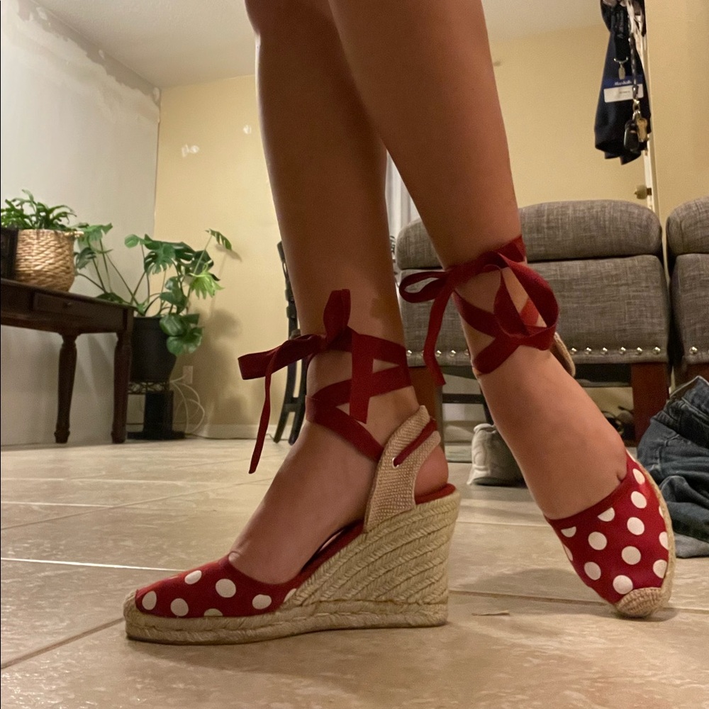 vintage 50’s polka dot wedges
